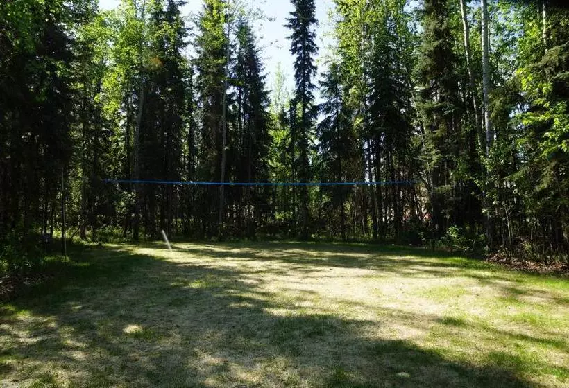 Sven's Basecamp Hostel