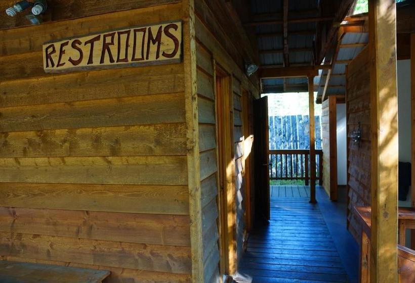 Sven's Basecamp Hostel