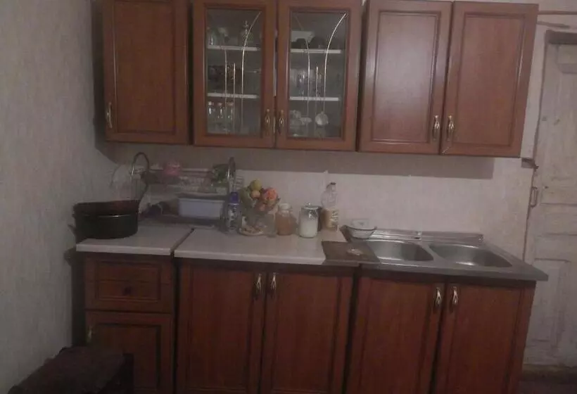 پانسیون Nato Gesthouse In Uraveli