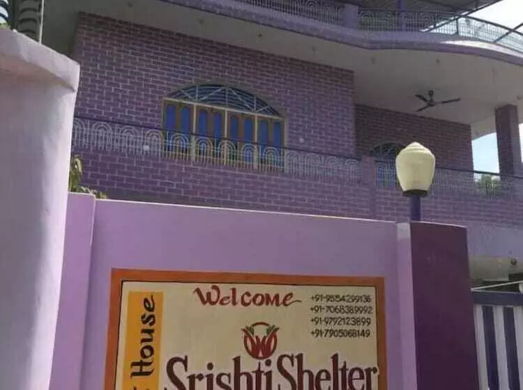ペンション Srishti Shelter