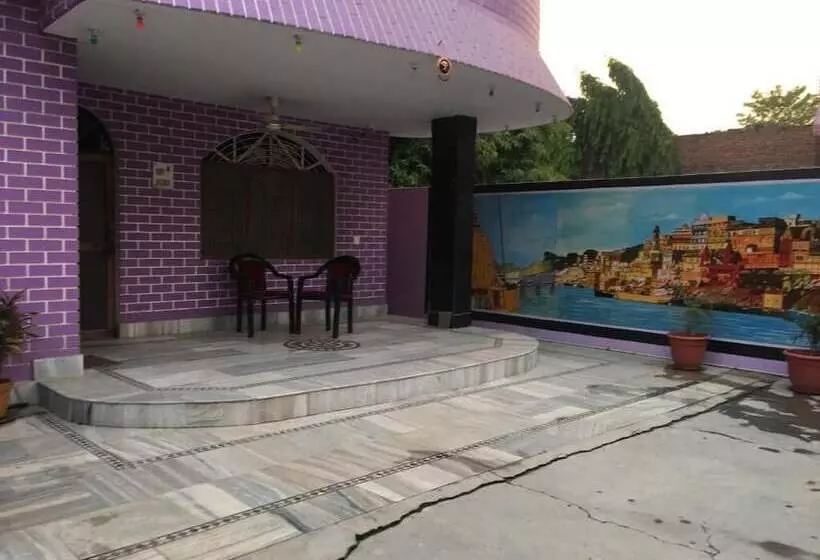 ペンション Srishti Shelter