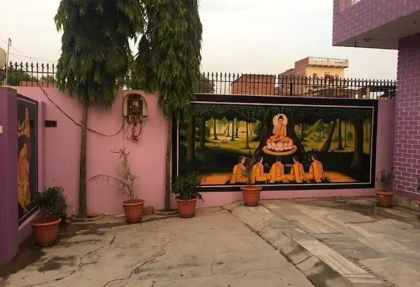 ペンション Srishti Shelter