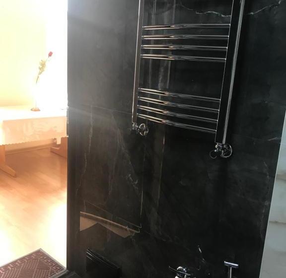 پانسیون Beaming_house