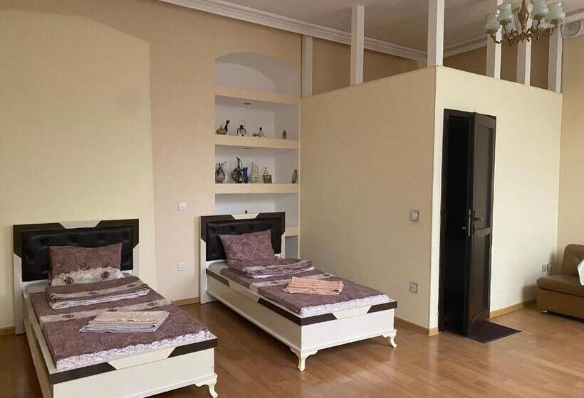 پانسیون Beaming_house