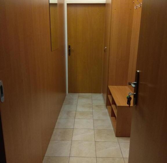 ペンション Restaurace Alvi