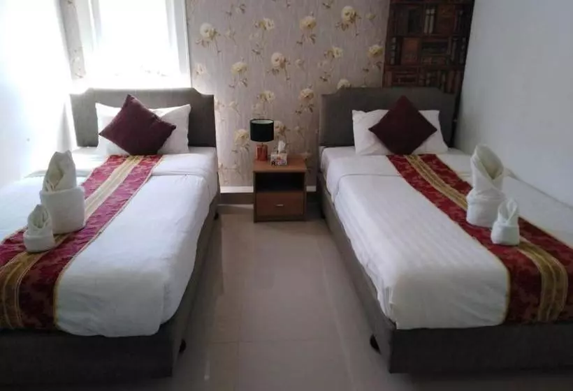 پانسیون Sea Song Inn