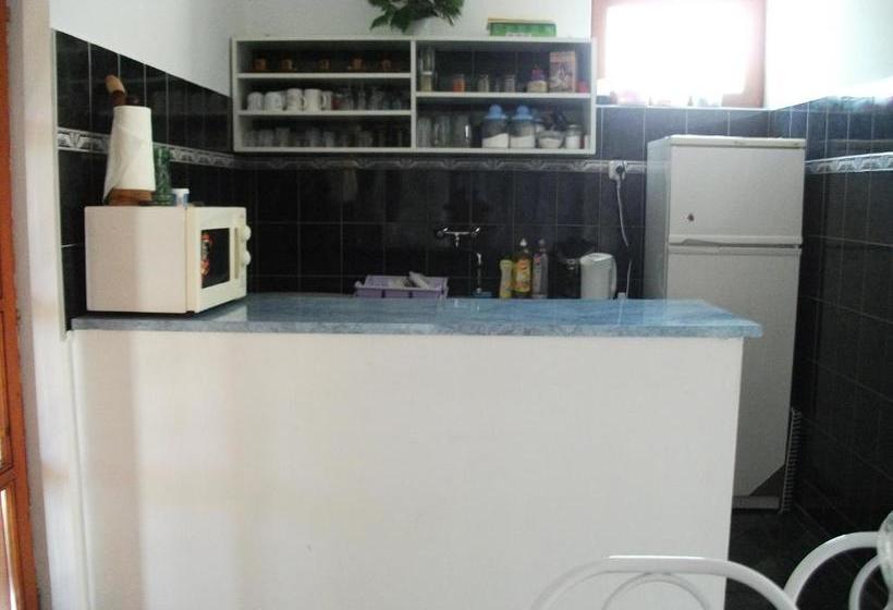 بنسيون Zsuzsanna Vendégház