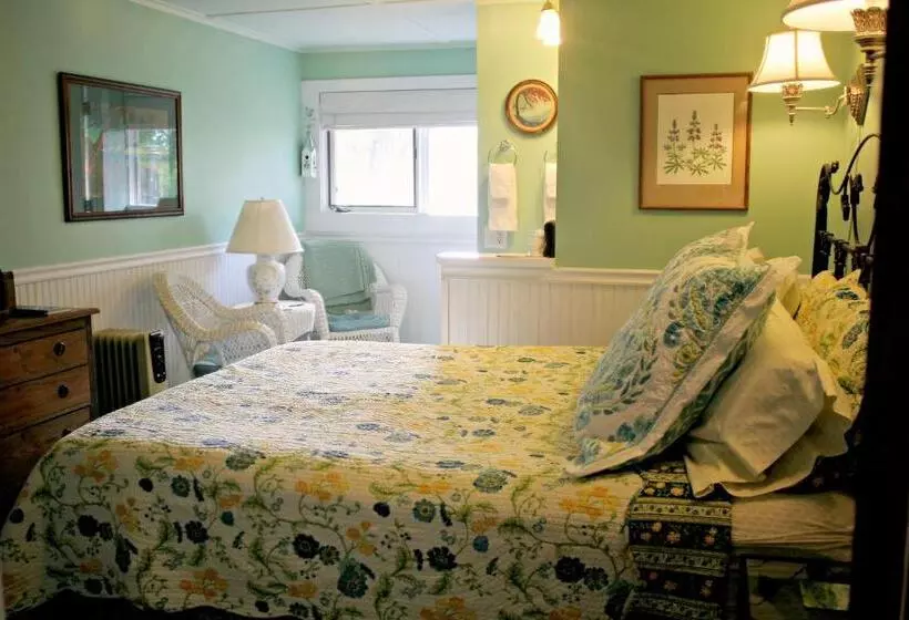 Kangaroo House Bed & Breakfast