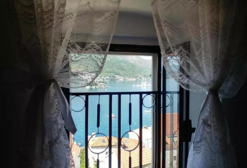 پانسیون Bellavistazmukic Guesthouse