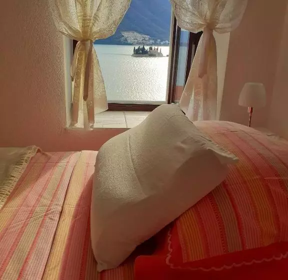 پانسیون Bellavistazmukic Guesthouse