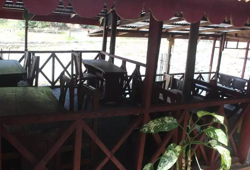 Majatalo Fidodido Guesthouse