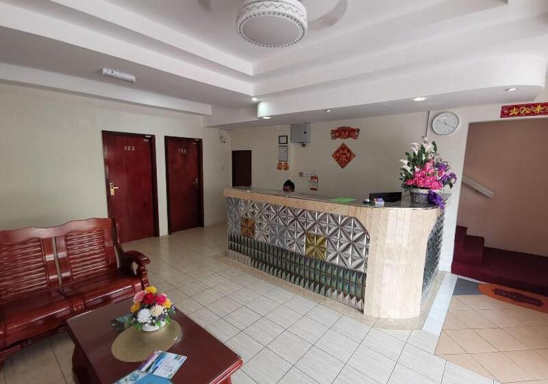 بنسيون Indah Inn