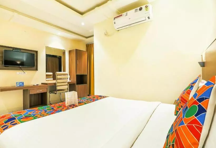 Fabhotel Rr Grand Next To Trendset Mall