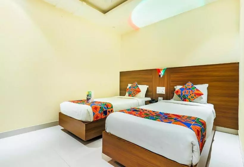 Fabhotel Rr Grand Next To Trendset Mall