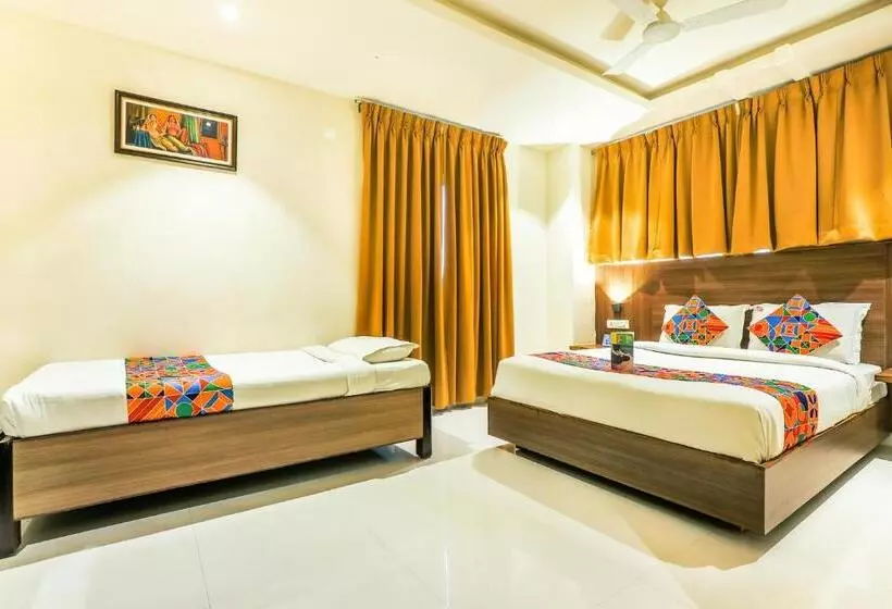 Fabhotel Rr Grand Next To Trendset Mall