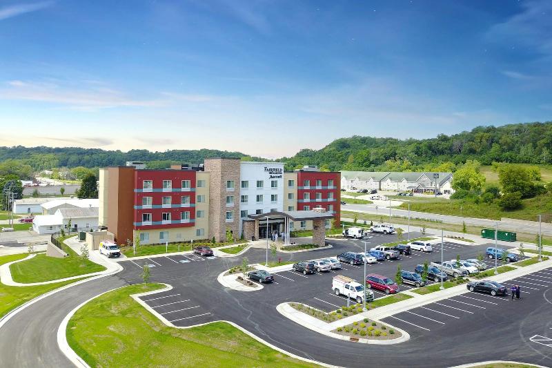 Отель Fairfield Inn & Suites By Marriott Decorah