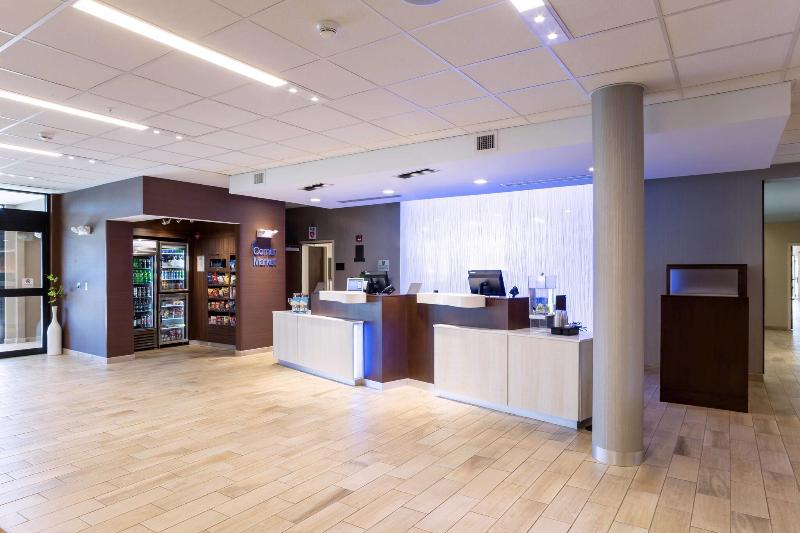 Отель Fairfield Inn & Suites By Marriott Decorah