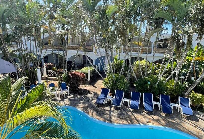 پانسیون Le Bdm Playita