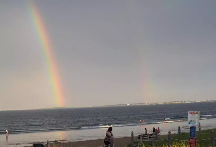 モーテル The Skylark Beach Inn