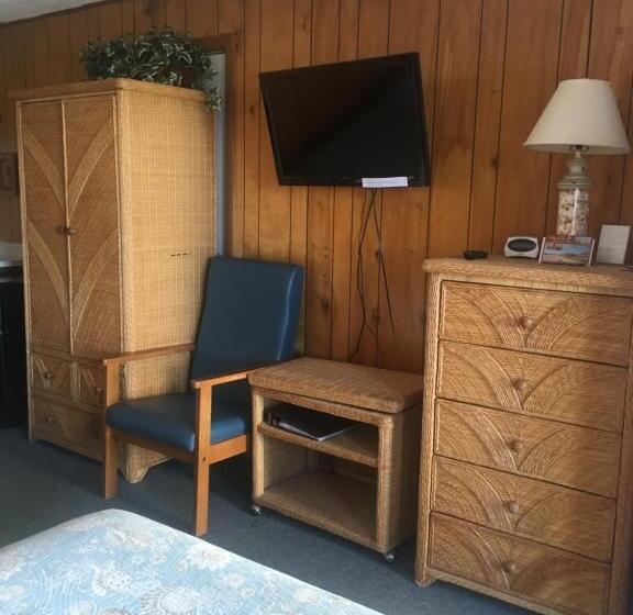 فندق على الطريق The Skylark Beach Inn