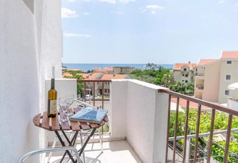 پانسیون Apartments Vjera Petrovac