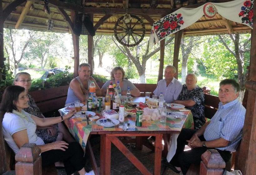 پانسیون Delia