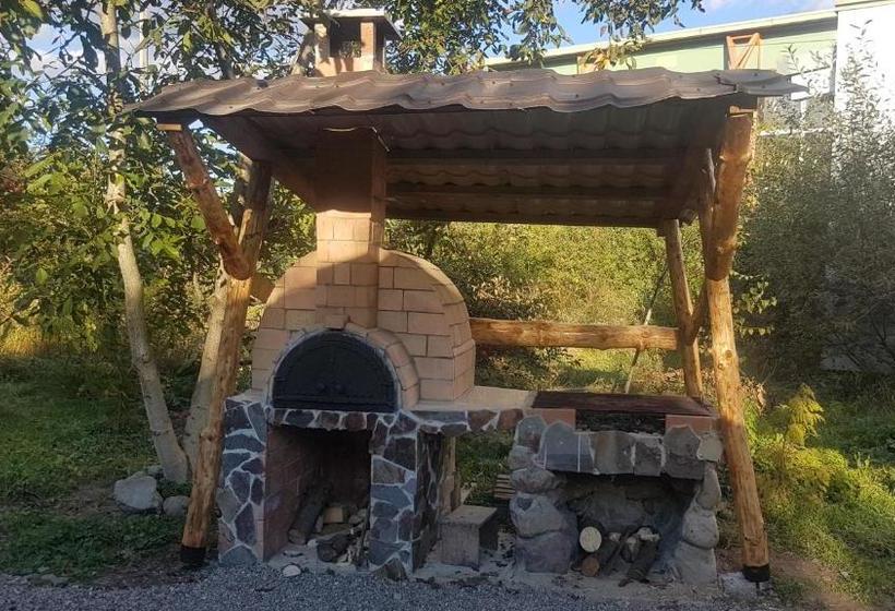 پانسیون Delia