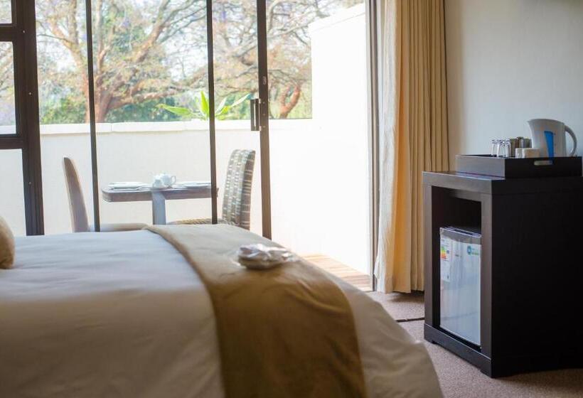 پانسیون Jacaranda