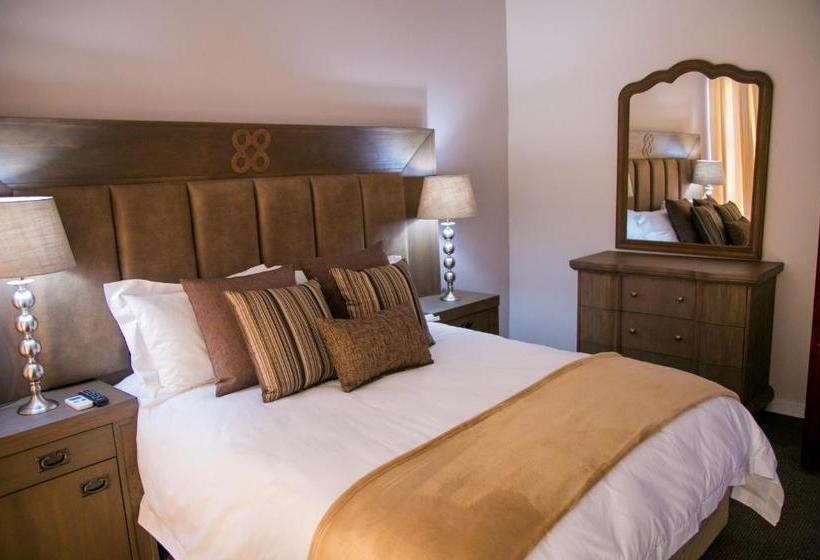 پانسیون Jacaranda