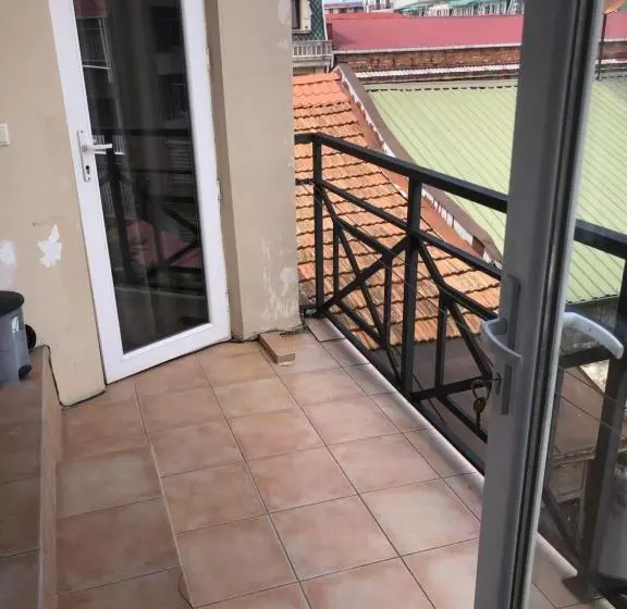 پانسیون Cozy Guest House In Old Batumi