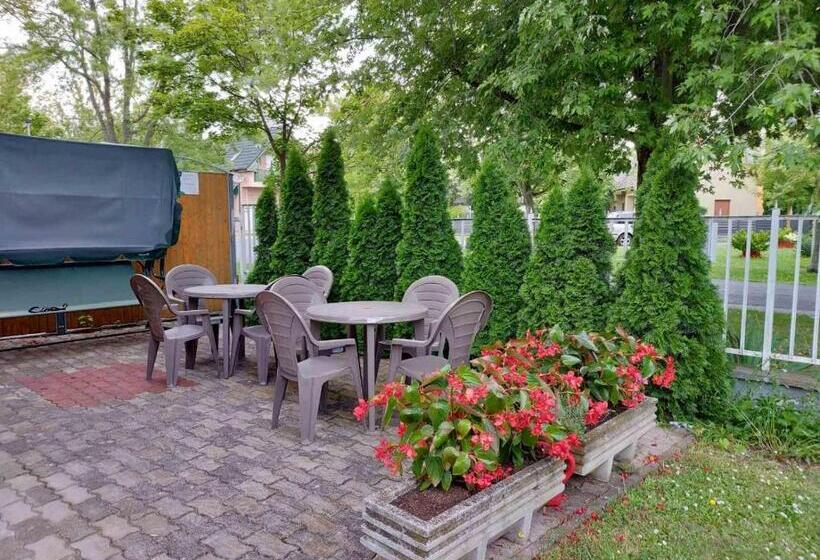 Пансион ádám Vendégház 2