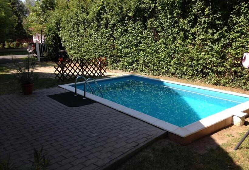 Пансион ádám Vendégház 2