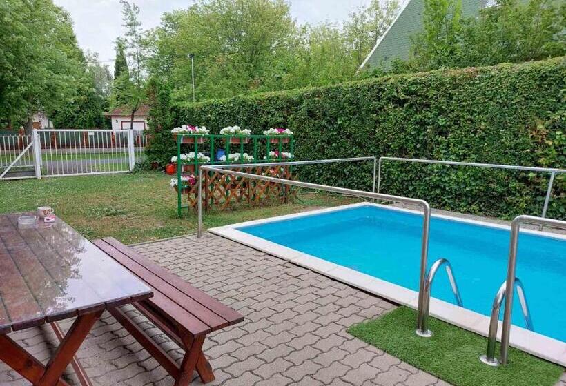 Пансион ádám Vendégház 2