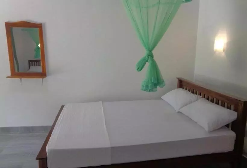 پانسیون Udesh Guest