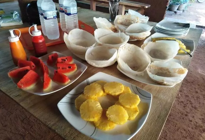 پانسیون Udesh Guest