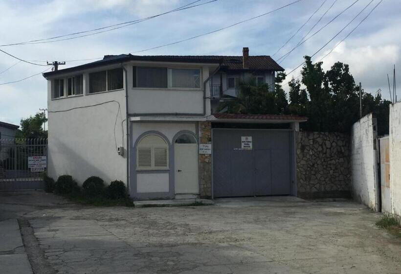 پانسیون Villa Dede Nikolla