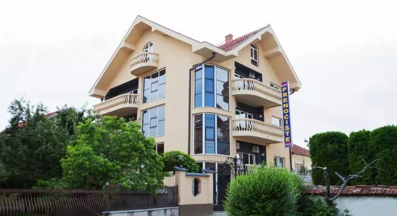 پانسیون Prenoćište Kovač