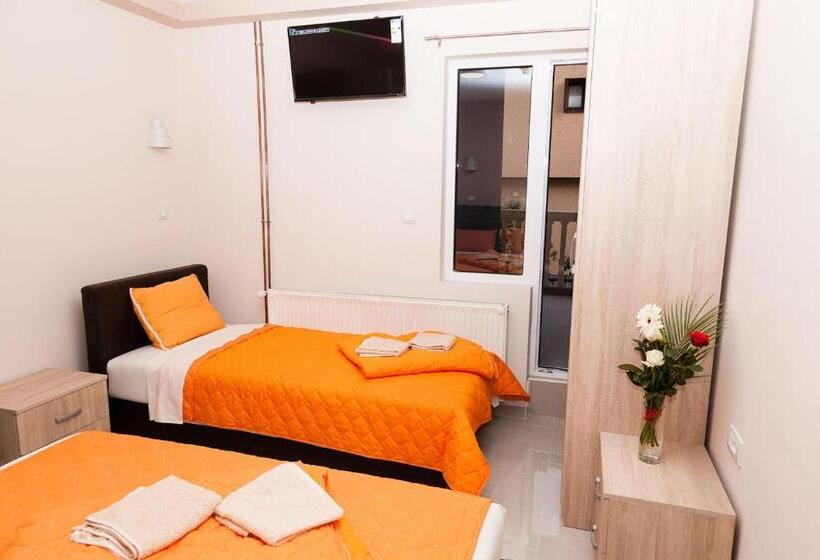 پانسیون Prenoćište Kovač