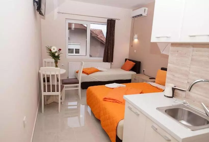 پانسیون Prenoćište Kovač