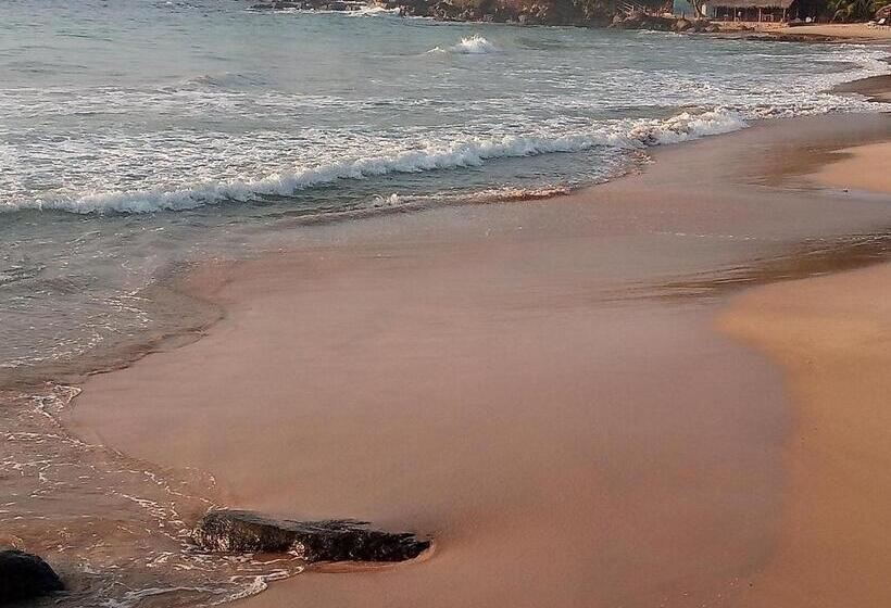 پانسیون Sansala Guesthouse & Restaurant