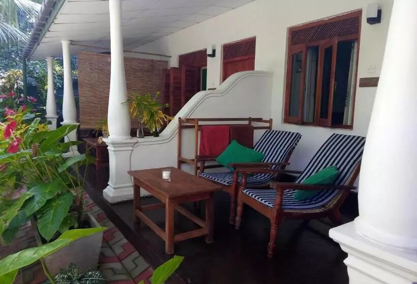 پانسیون Sansala Guesthouse & Restaurant
