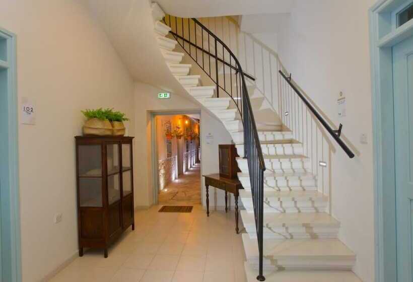 ユースホステル Shongas Inn