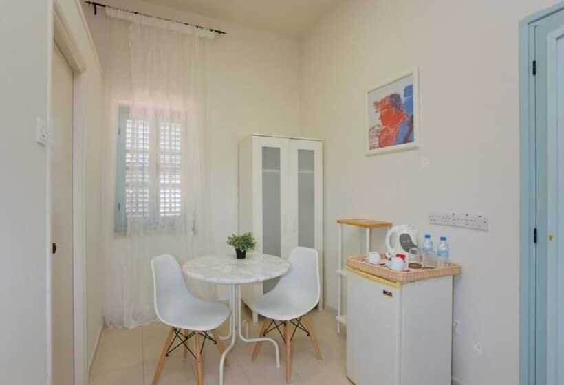 ユースホステル Shongas Inn