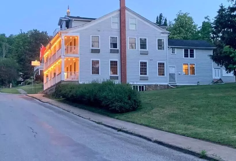 Retkeilymaja South Landing Inn