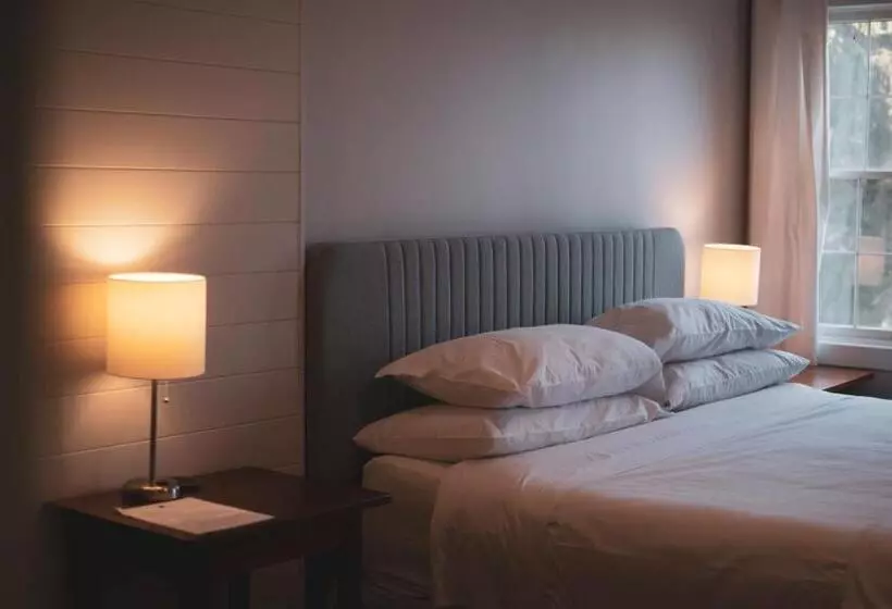 Retkeilymaja South Landing Inn