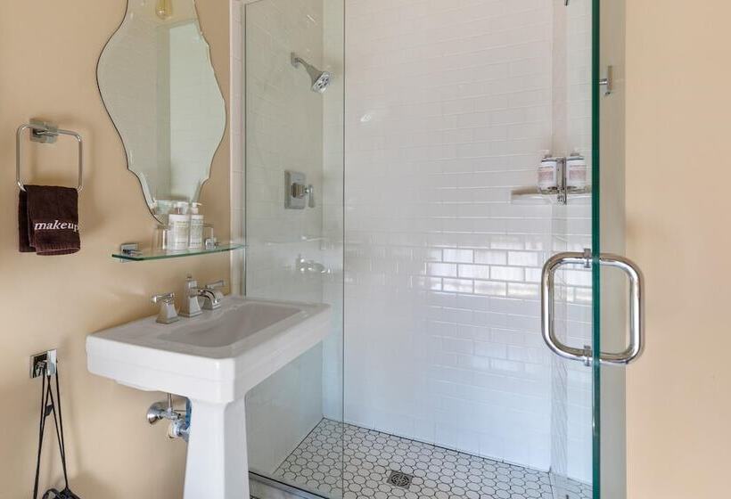 בית מלון כפרי The Francis