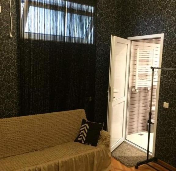 پانسیون Guesthouse Raisa