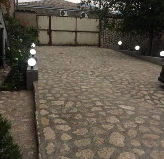 پانسیون Guesthouse Raisa