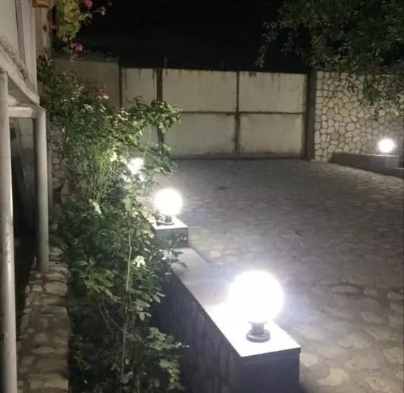 پانسیون Guesthouse Raisa