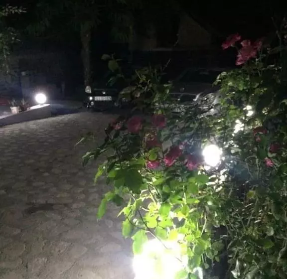 پانسیون Guesthouse Raisa